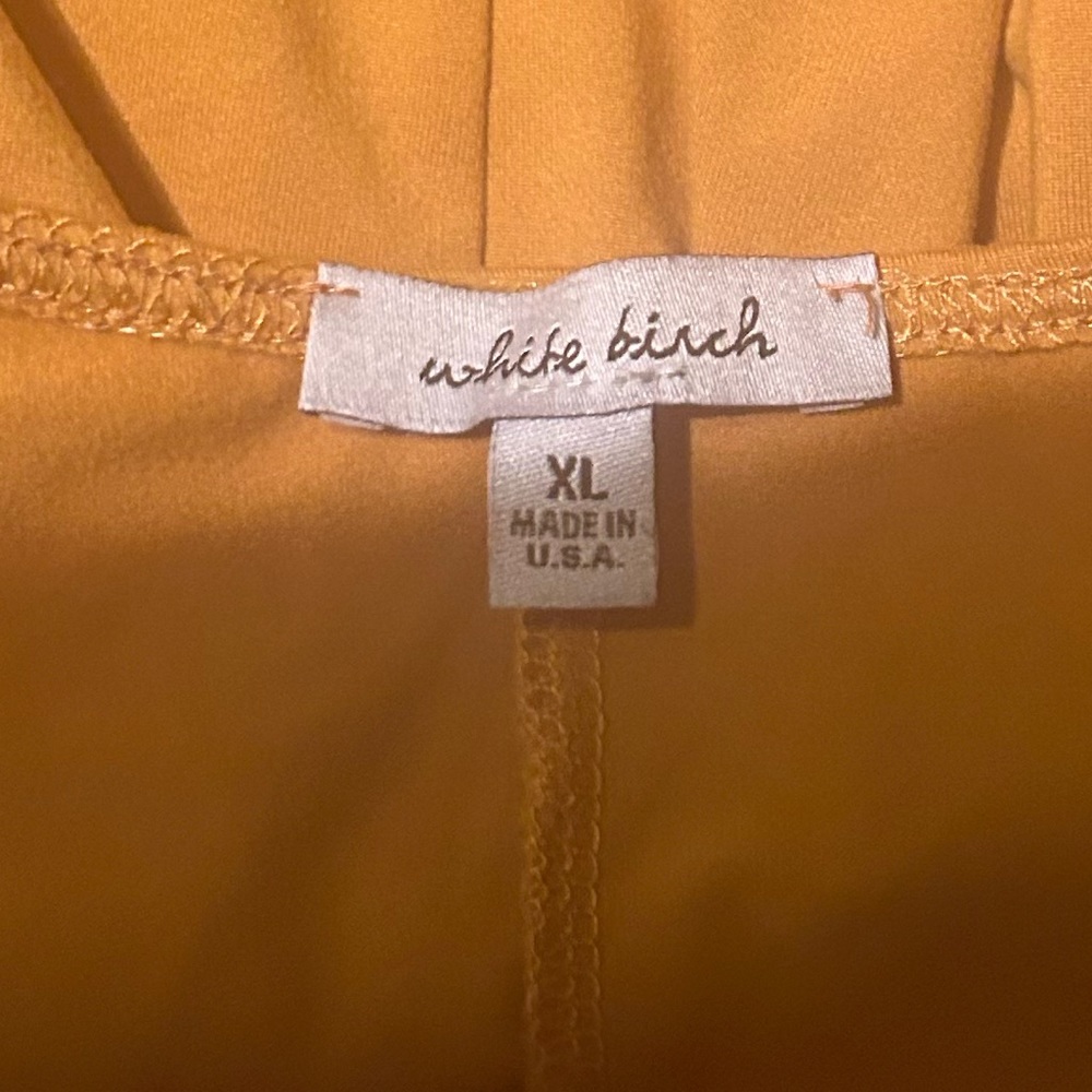 2 piece White Birch xl top with matching infinity scarf xl - Picture 3 of 3